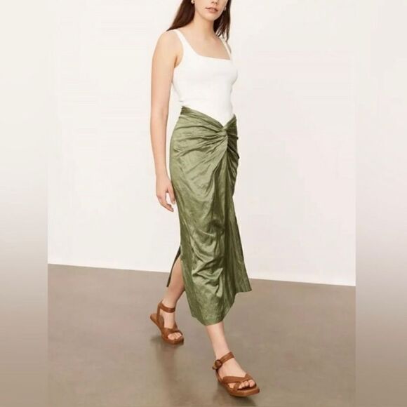 Vince NWT Twist Front Skirt in Dark Pistachio
Size 2 MSRP $395 - Picture 2 of 13